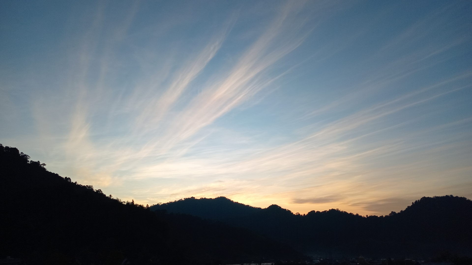 stratus cloud picture